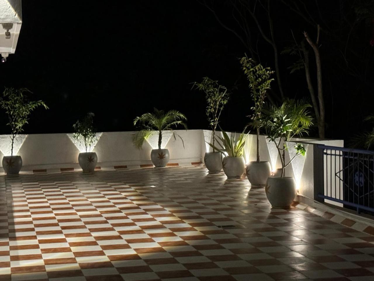 La Tamara Suite - Tie Hotels & Resorts Пондичерри Экстерьер фото