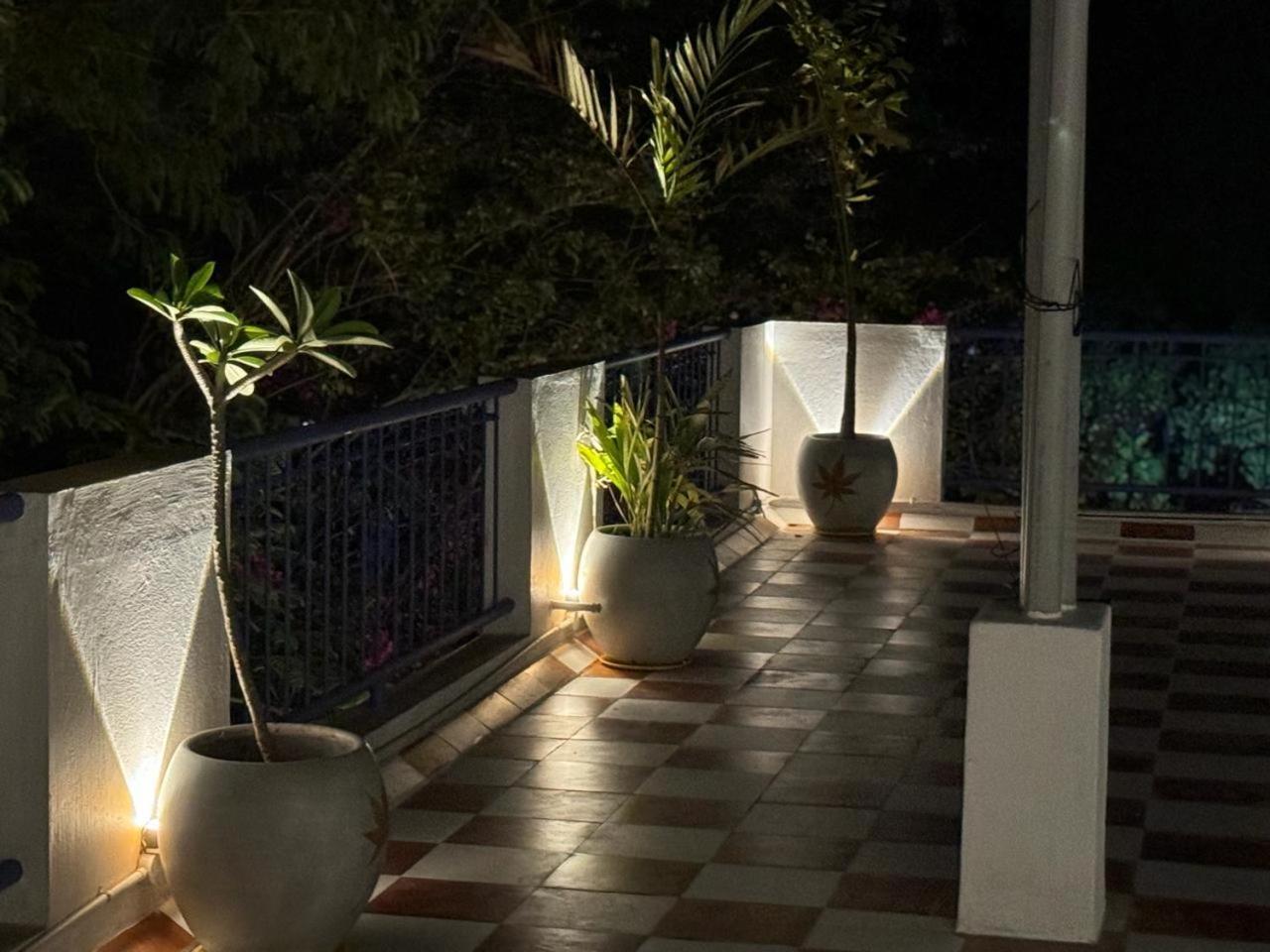 La Tamara Suite - Tie Hotels & Resorts Пондичерри Экстерьер фото