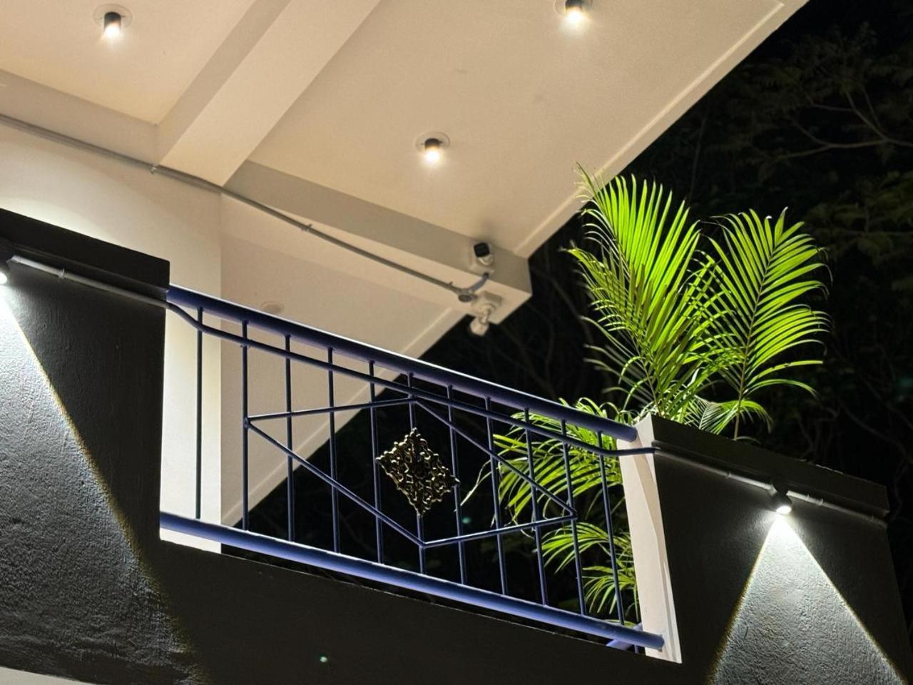 La Tamara Suite - Tie Hotels & Resorts Пондичерри Экстерьер фото